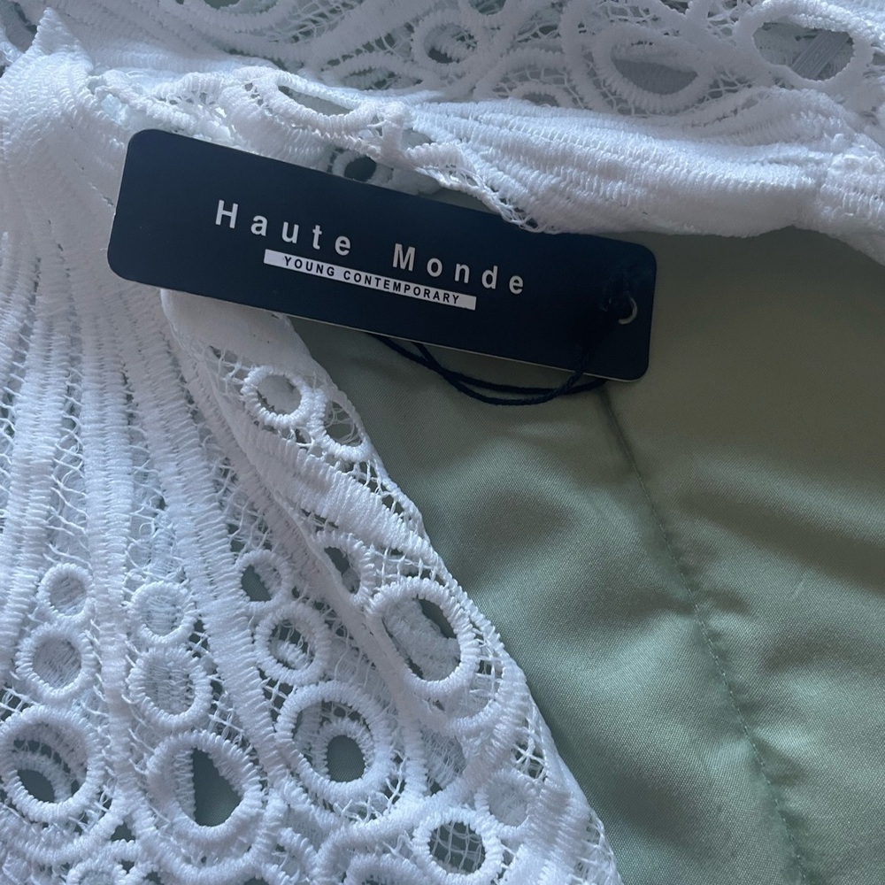 Haute Monde Large Lace Top